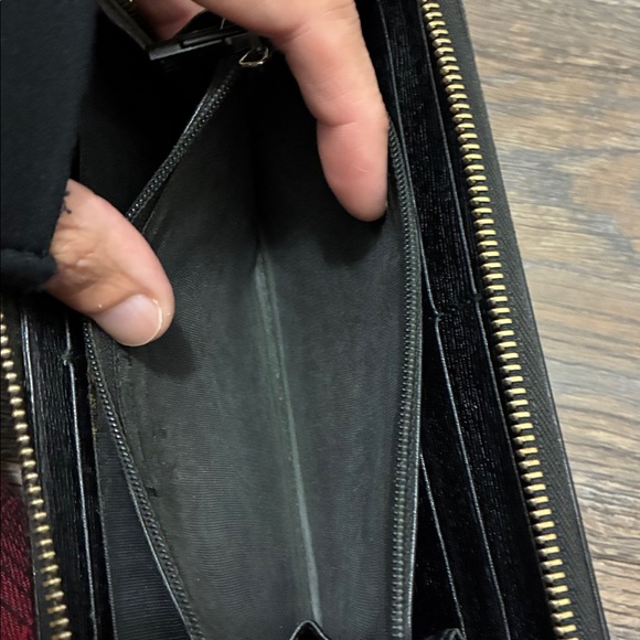 Gucci Black Leather Wallet - Picture 12 of 12